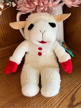 Vintage Lamb Chop People Pals Plush Stuffed Animal Shari Lewis with tags.